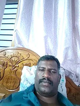 Paramkeerthi 即時 XXX 聊天
