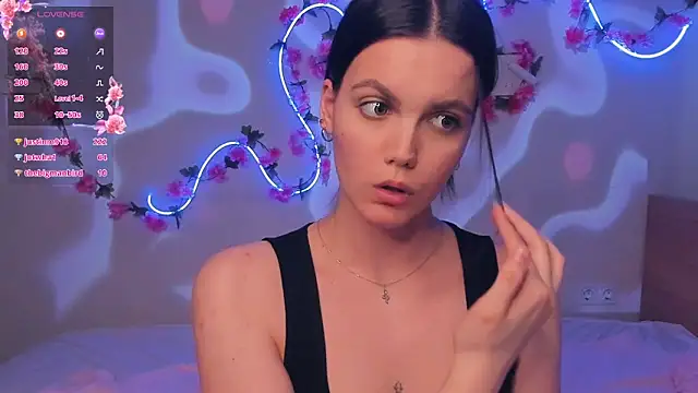 JuliannPaysour 现场XXX聊天