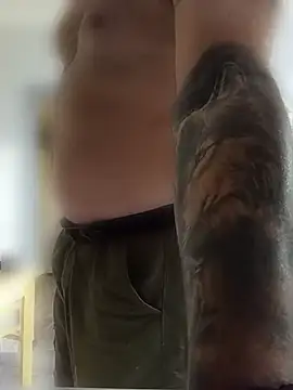 wifesfuckerpu's Live XXX Chat