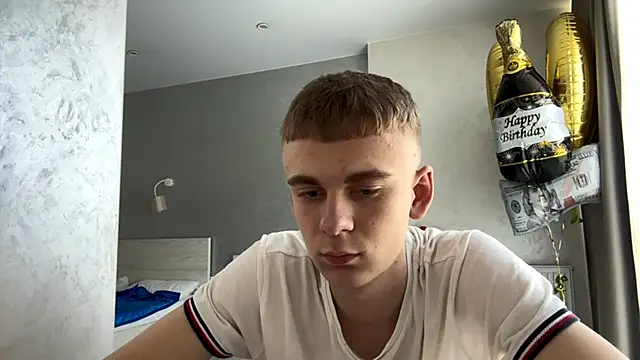 SoloFury 网络视讯表演