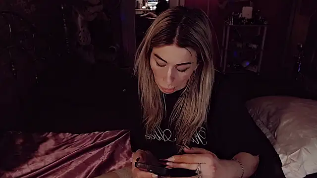 AnnieGOld_'s Live XXX Chat