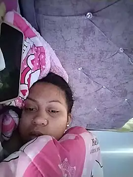 Tiphanydirty3 Adlı Modelin Canlı XXX Sohbeti