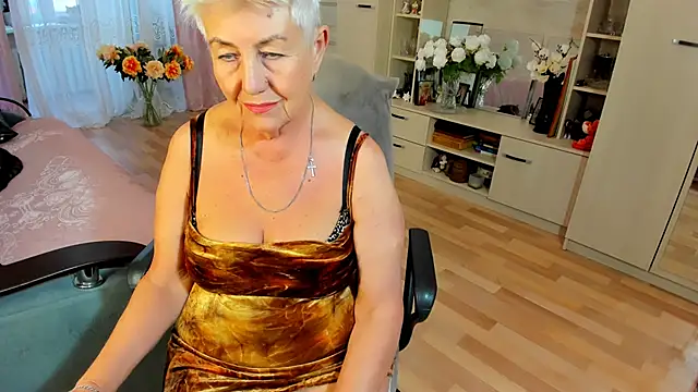 HotandMature: вебкам-шоу