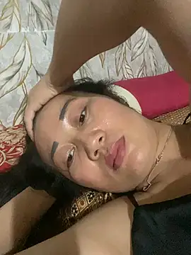 Linda-babyy's Live XXX Chat
