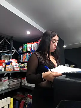 MissNyraSecret's Live XXX Chat