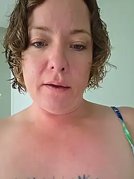 julimonroe Show in webcam