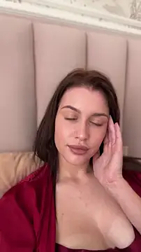 دردشة KikiWatson الجنسية المباشرة