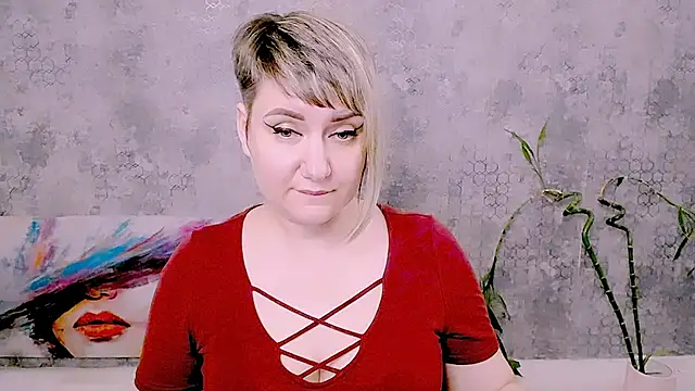 Djullia Chat XXX live