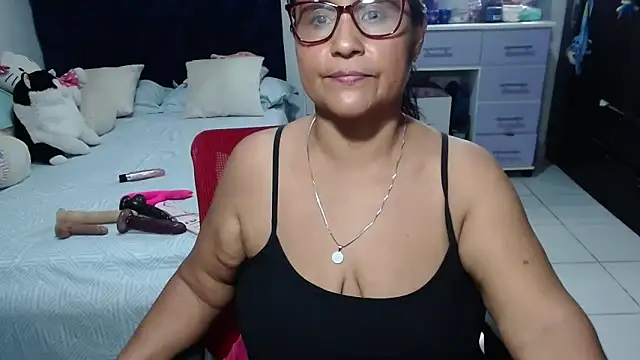 pervert_mommy_'s Live XXX Chat