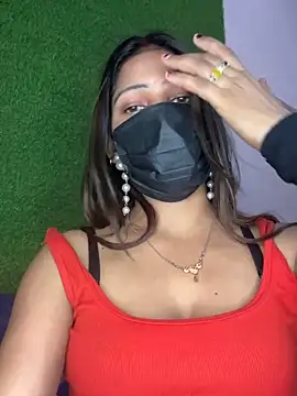 HOTTY-TINA: απευθείας συνομιλία ΧΧΧ