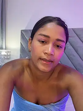 Luna_queen7 Adlı Modelin Canlı XXX Sohbeti