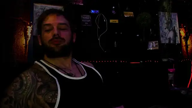 LexHardy live XXX chat