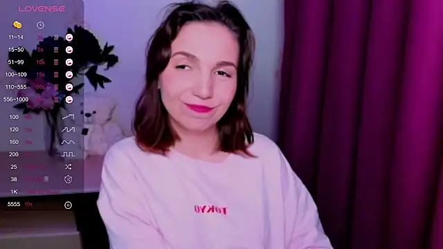 Živý XXX chat KindHazelHere_