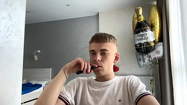 SoloFury Pertunjukan Webcam