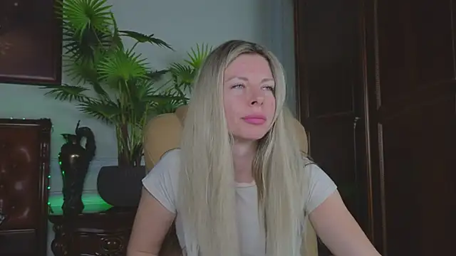 Real_Tini Adlı Modelin Canlı XXX Sohbeti