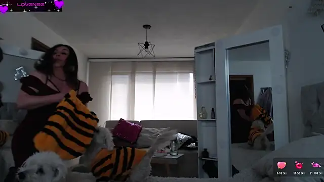 Myrnasexxx élő XXX-chatje