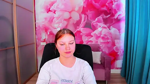 AngelinaLow's Live XXX Chat