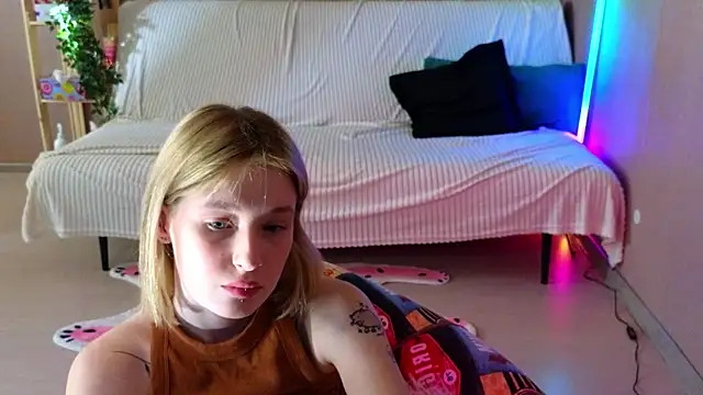 two_gerls_here live XXX chat