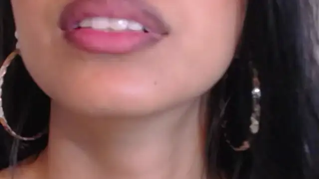 Miaa_ferrari1's Live XXX Chat