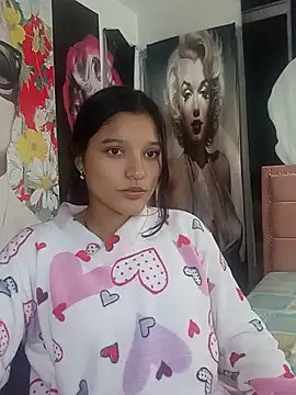 Sweet_Innocence_ Adlı Modelin Web Kamerası Şovu