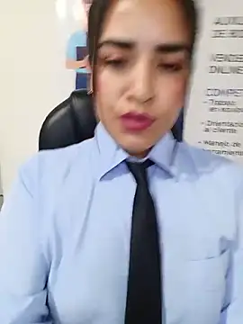 Chat XXX en directo de MAYE__13