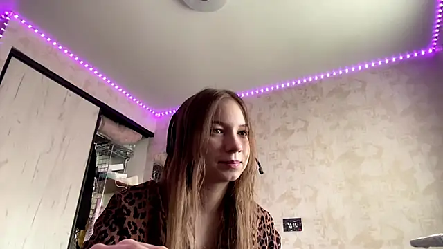 Sonya_Solnarima élő XXX-chatje
