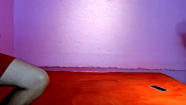 ZoelSmall 现场XXX聊天
