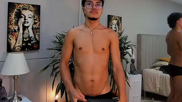 Chat XXX en directo de kai_storn