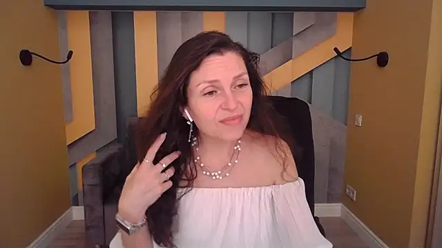 Chat XXX en directo de EllaLong