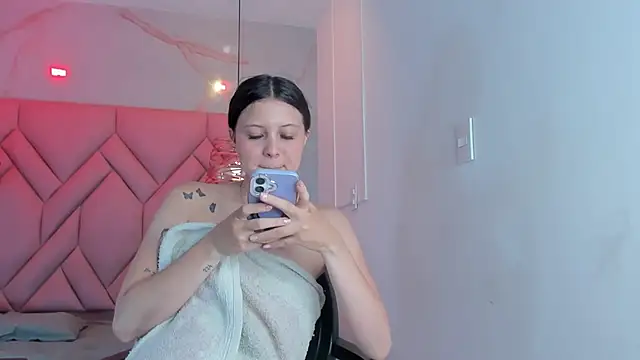 AngelaaCute_ Adlı Modelin Canlı XXX Sohbeti