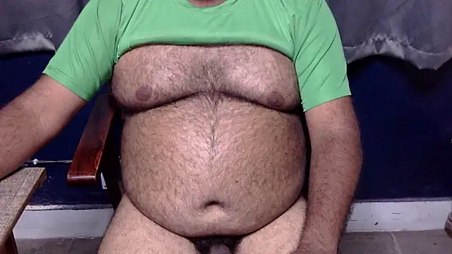 Show modela hairysubcub_70 na web-kameri