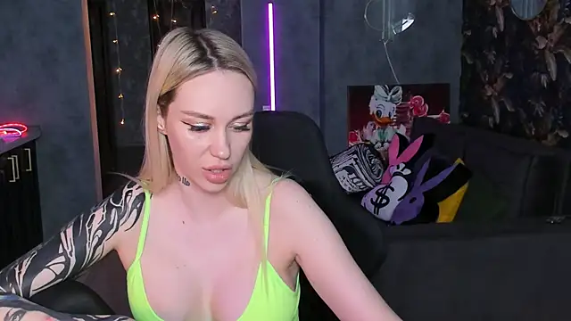Blckmirrorr's Live XXX Chat