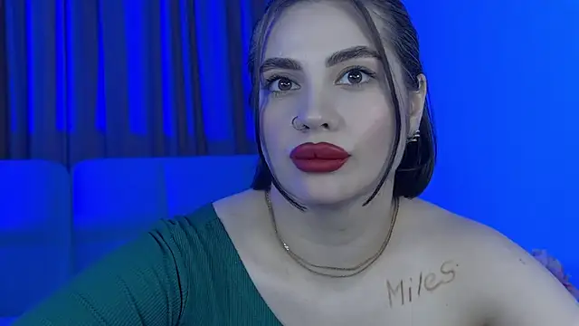 AdrianaToress Chat XXX live