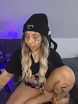 XXX chat uživo modela ThatAltGirl