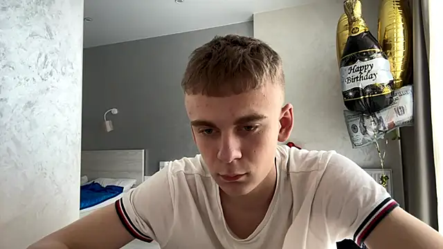SoloFury 라이브 XXX 채팅
