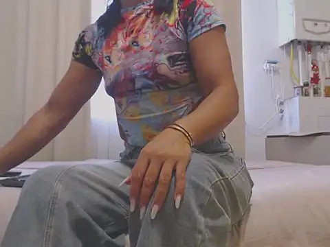 دردشة QueenMuscles الجنسية المباشرة