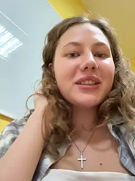 AsynaYuuki Adlı Modelin Canlı XXX Sohbeti