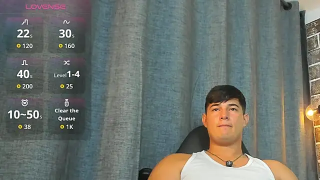 Valentino_Luxx Webcam Show