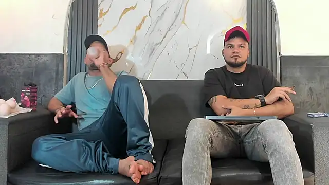 Latins_on_fire Webcam-Show