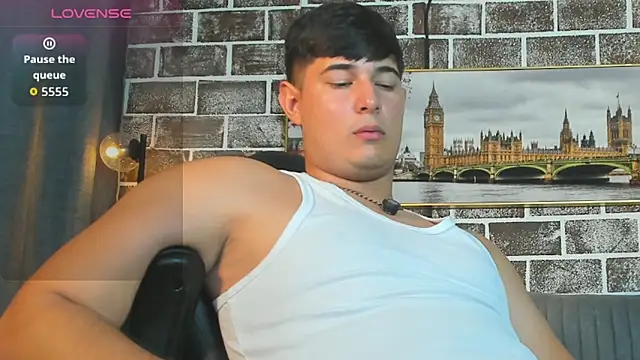 Valentino_Luxx webcam show