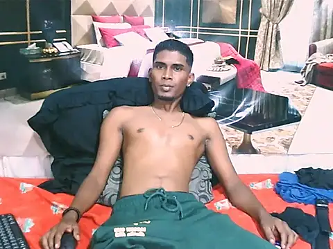 IndianThuggin's Live XXX Chat