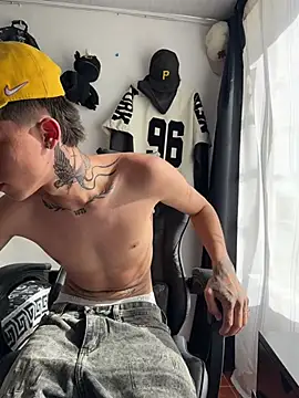 Jackdaniel001_ Chat XXX in diretta