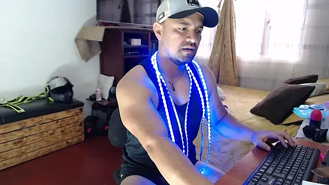 AlejoMoretti webkamerás műsora