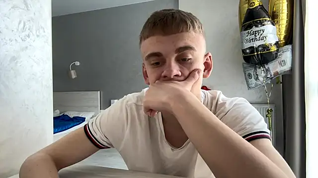 SoloFury live XXX chat