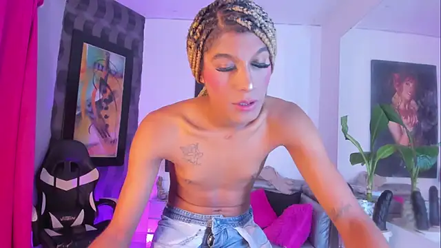 Ciara_HotTsn Webbikameraesitys