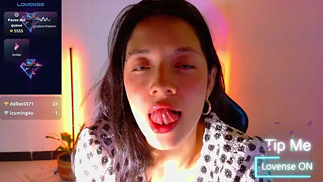 Sarasavage Live XXX-Chat