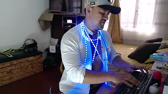 AlejoMoretti Webcam-Show