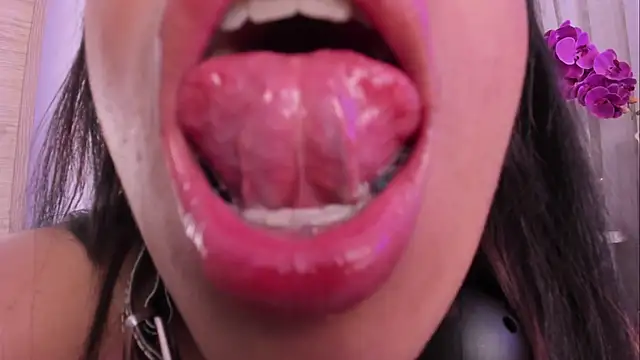 CannelaSmith 라이브 XXX 채팅