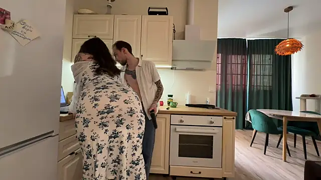 XXX chat uživo modela NeighborZone