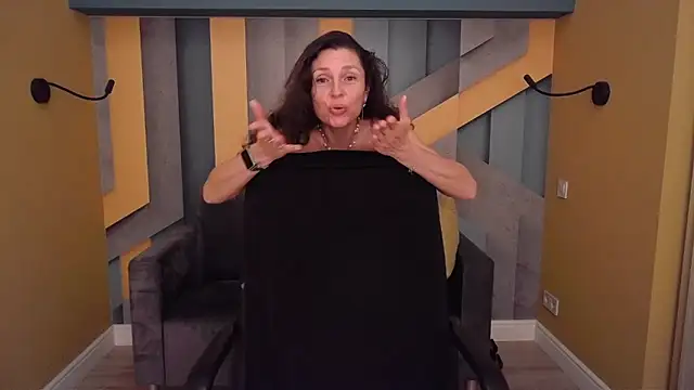 Онлайн чат XXX EllaLong